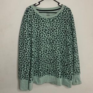 Women’s Plus Tek Gear Leopard Crew Sweatshirt, 3X, Ultra Soft Fleece, Thumb Hole